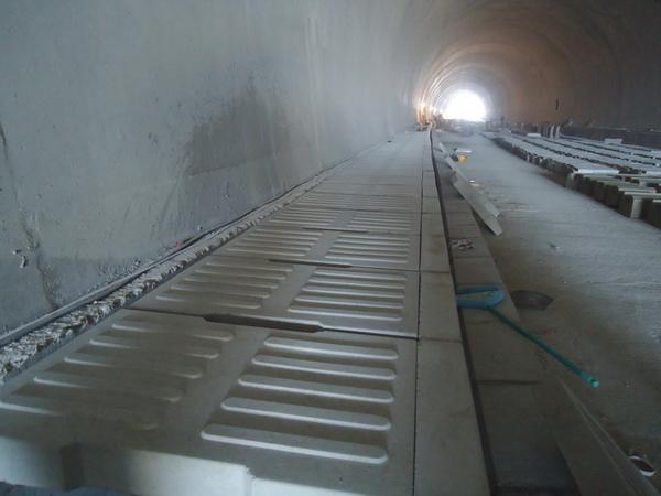 隧道排水系统
